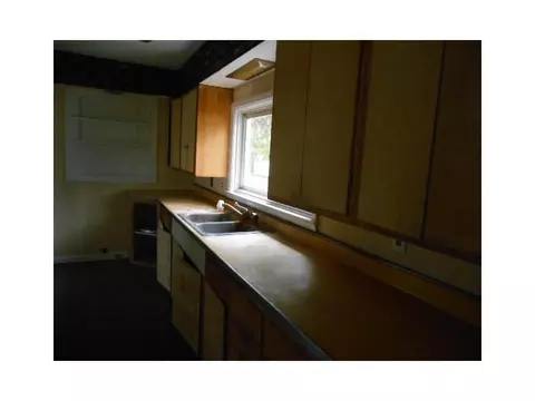 3041 S Limestone, Springfield, OH 45505 photo 8