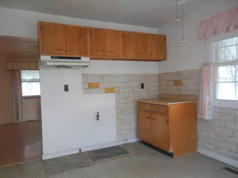 1212 Dibert, Springfield, OH 45506 photo 2