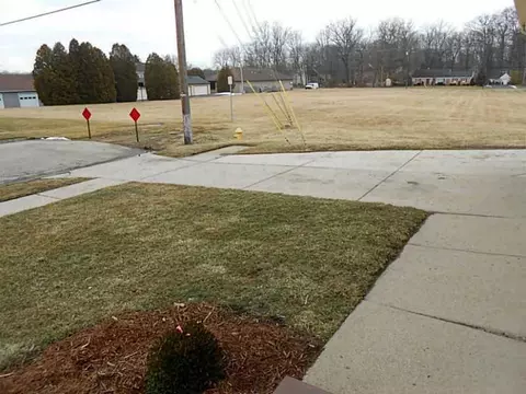 1060 Blaine, Springfield, OH 45503 photo 2