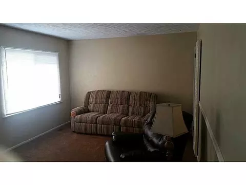 1708 Marinette Dr, Springfield, OH 45503 photo 5