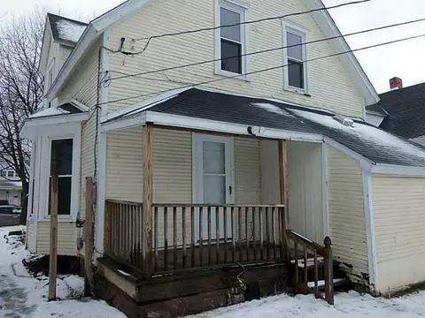 1627 S S Ctr, Springfield, OH 45506 photo 2