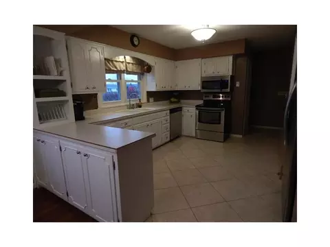 423 E State, Botkins, OH 45306 photo 5