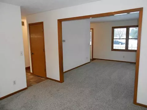 2240 Green Knl, Springfield, OH 45502 photo 10