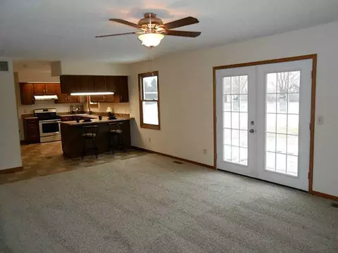 2240 Green Knl, Springfield, OH 45502 photo 7