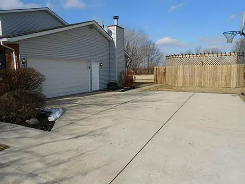 2240 Green Knl, Springfield, OH 45502 photo 23