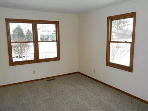 2240 Green Knl, Springfield, OH 45502 photo 11