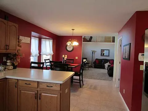 2736 Willow Rd, Springfield, OH 45502 photo 4