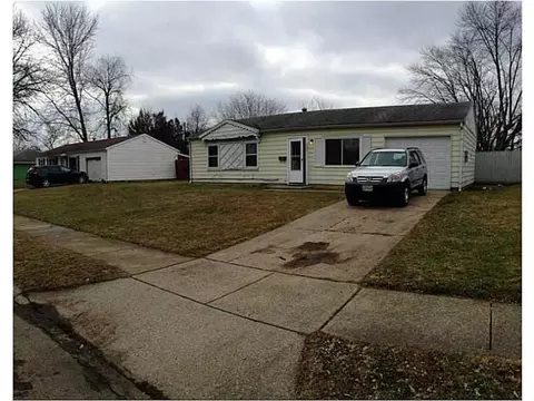 1943 Pompano St, Springfield, OH 45506 photo 2