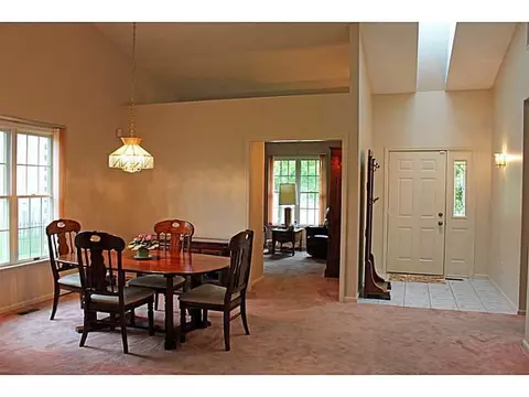 1103 Kingsgate, Springfield, OH 45503 photo 3