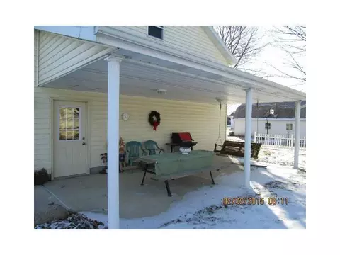 425 E Walnut St, Covington, OH 45318 photo 4