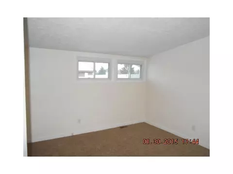 1524 Shadeland Dr, Springfield, OH 45503 photo 7