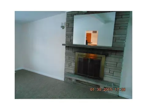 1524 Shadeland Dr, Springfield, OH 45503 photo 5