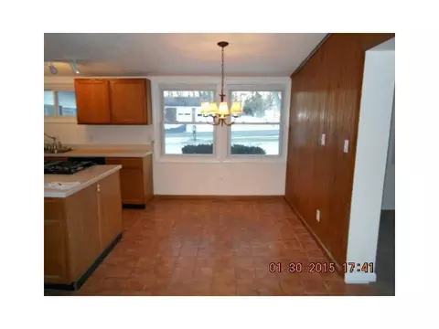 1524 Shadeland Dr, Springfield, OH 45503 photo 6