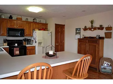 3310 Windy Ridge Dr, Springfield, OH 45502 photo 11