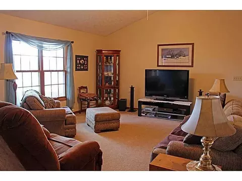 4460 Arbor Ln, Springfield, OH 45503 photo 3