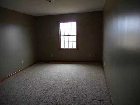 3936 Pinewood, Springfield, OH 45502 photo 10
