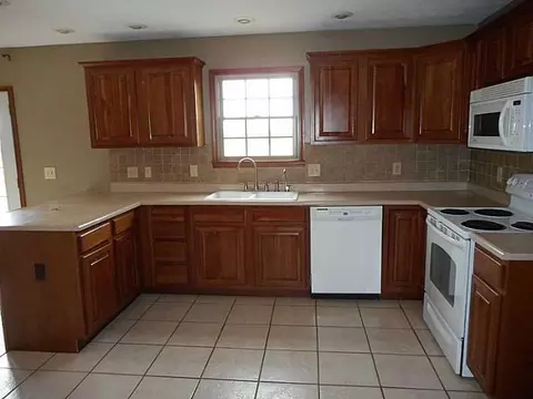3936 Pinewood, Springfield, OH 45502 photo 6