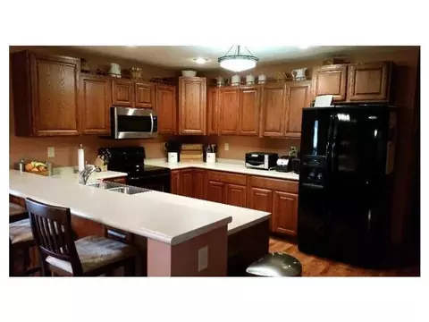 877 E Blee, Springfield, OH 45502 photo 3