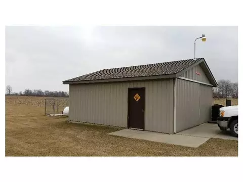 877 E Blee, Springfield, OH 45502 photo 2
