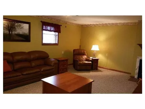 877 E Blee, Springfield, OH 45502 photo 18