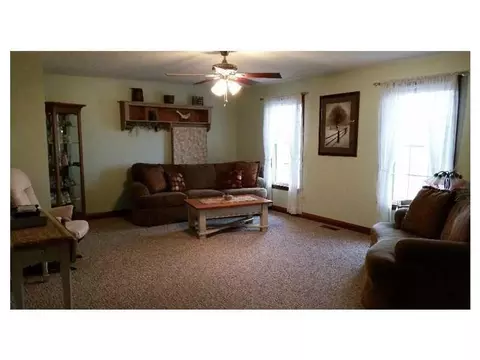 877 E Blee, Springfield, OH 45502 photo 6