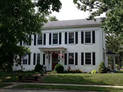 702 E Franklin St, Troy, OH 45373 photo 1