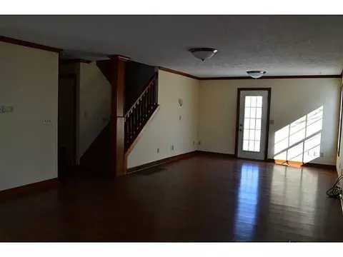 4521 Chapman Ln, Springfield, OH 45503 photo 3