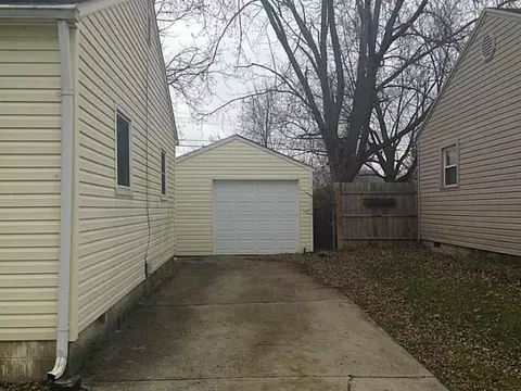 2429 Leland Dr, Springfield, OH 45505 photo 2