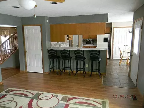 2744 Old Oak Ln, Springfield, OH 45503 photo 4