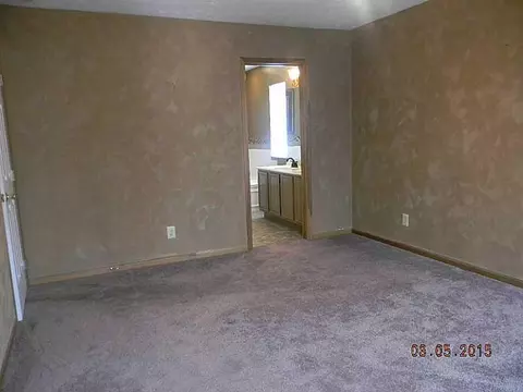 2744 Old Oak Ln, Springfield, OH 45503 photo 10