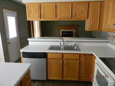 2744 Old Oak Ln, Springfield, OH 45503 photo 6