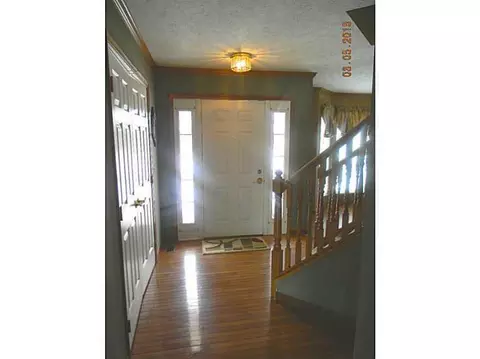 2744 Old Oak Ln, Springfield, OH 45503 photo 2