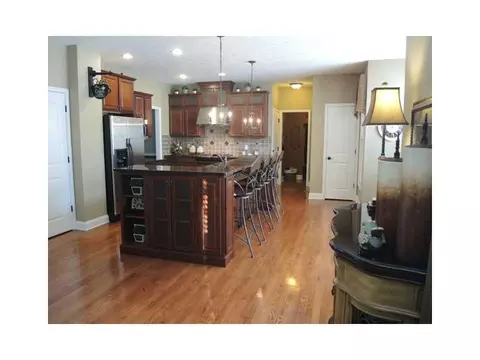 153 Sapphire Dr, Dayton, OH 45458 photo 6