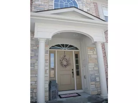 153 Sapphire Dr, Dayton, OH 45458 photo 2