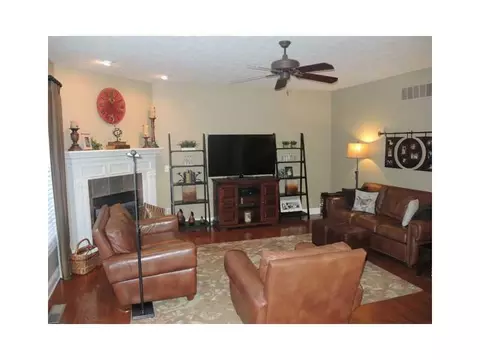 153 Sapphire Dr, Dayton, OH 45458 photo 11