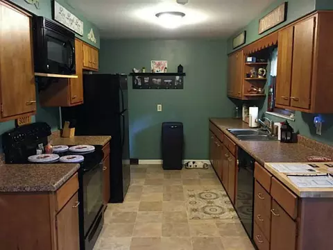 2940 Old Springfield Rd, Springfield, OH 45502 photo 2