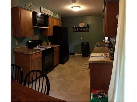2940 Old Springfield Rd, Springfield, OH 45502 photo 3