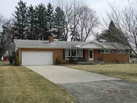 2710 Aberdeen Dr, Springfield, OH 45506 photo 3