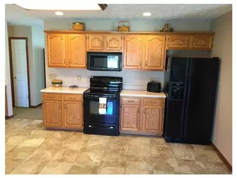 105 Barnside Dr, Englewood, OH 45322 photo 2