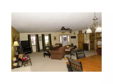 144 Gemini, Sidney, OH 45365 photo 4