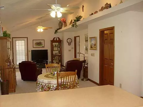 1838 Willow Lks, Springfield, OH 45502 photo 6