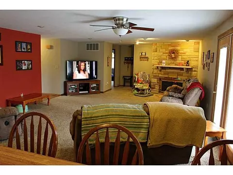 4251 Tacoma St, Springfield, OH 45503 photo 9