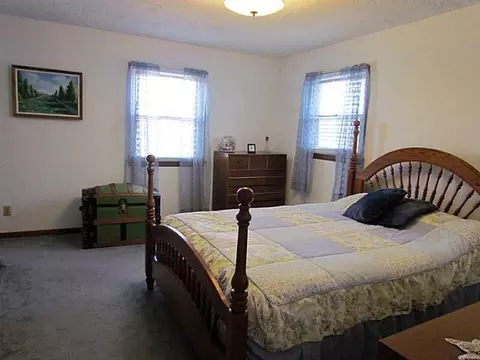 2144 E Possum, Springfield, OH 45502 photo 8