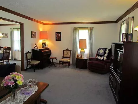 2144 E Possum, Springfield, OH 45502 photo 3