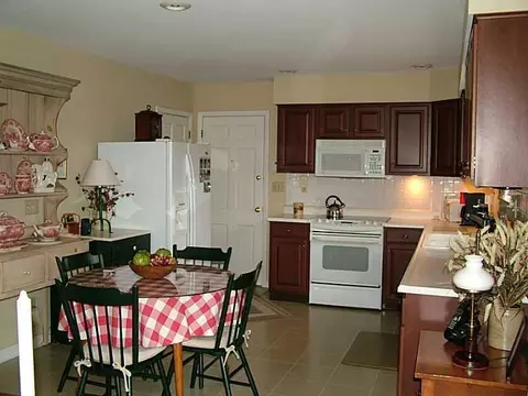 2800 Locust Dr, Springfield, OH 45504 photo 6