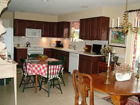 2800 Locust Dr, Springfield, OH 45504 photo 5