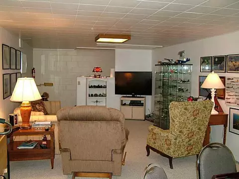 2800 Locust Dr, Springfield, OH 45504 photo 21
