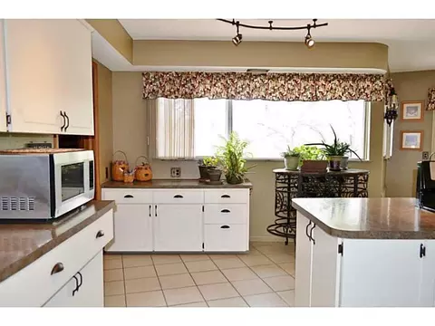 2738 Poplar Dr, Springfield, OH 45504 photo 8