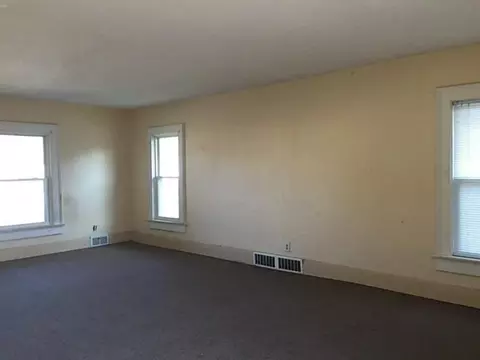 201 E Madison, Springfield, OH 45503 photo 9