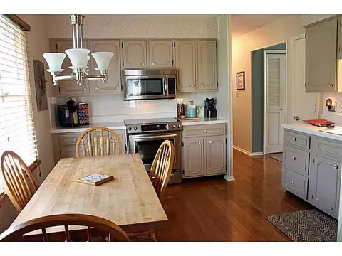 2431 Rebecca Dr, Springfield, OH 45503 photo 8